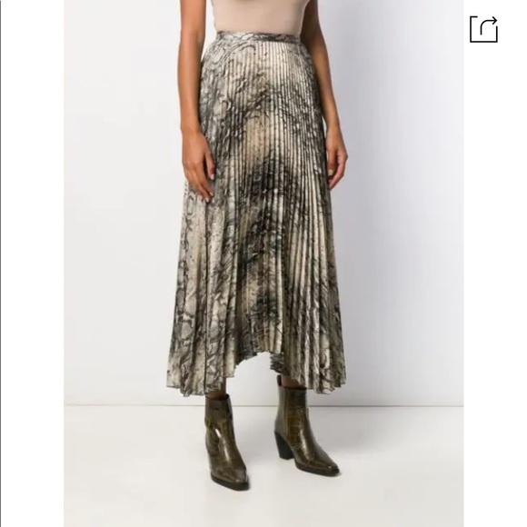 Dresses & Skirts - Wandering snakeskin midi skirt size 36 xxs